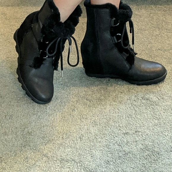 sorel women's joan of arctic wedge ii lux boots